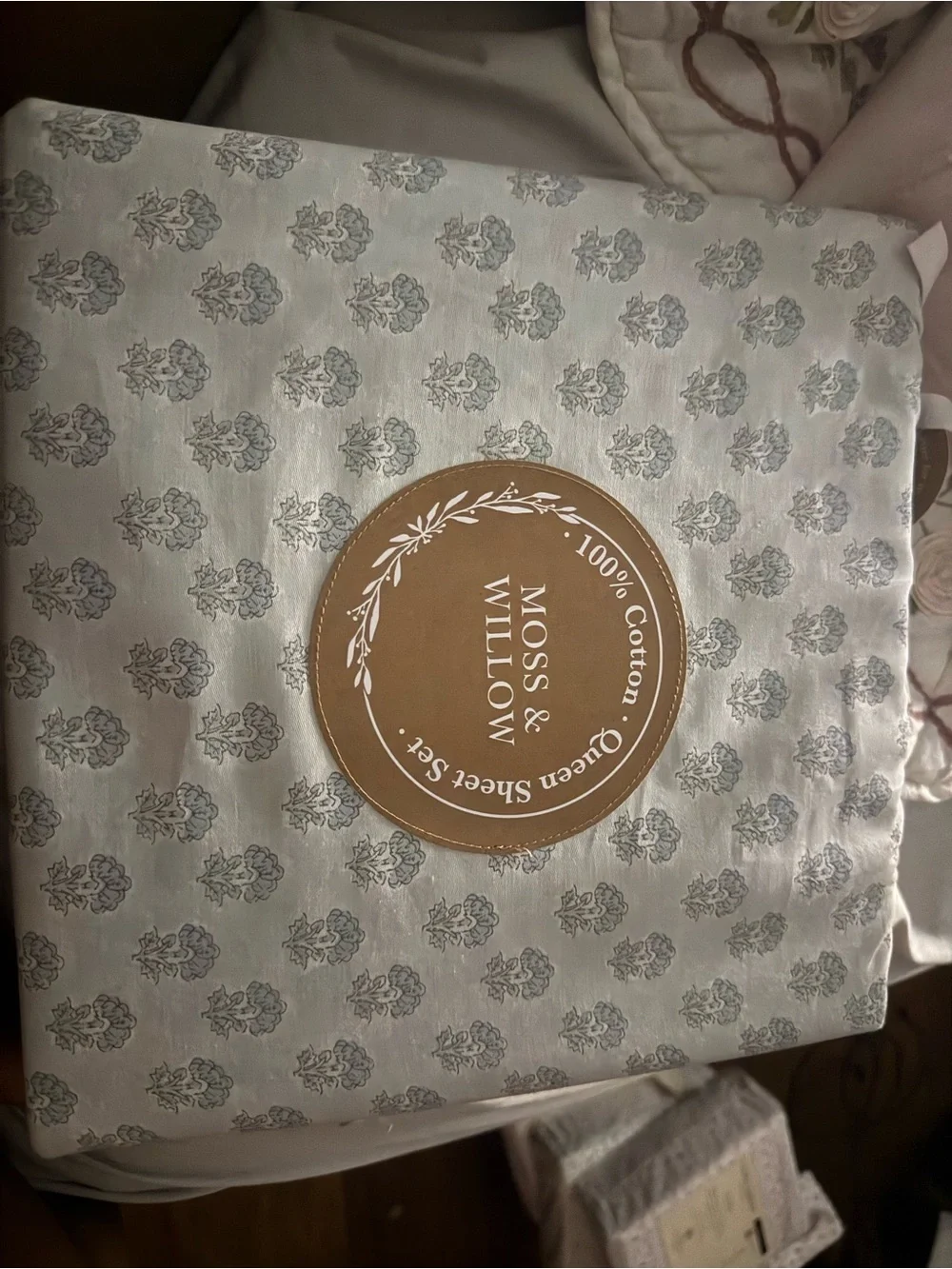 Moss & Willow Queen Victoria Sheet Set in Light Gray Floral